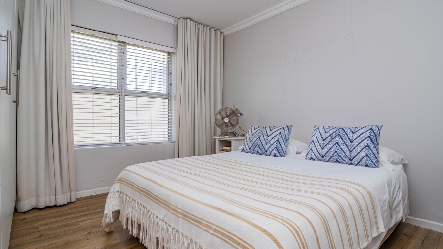 4 Bedroom Property for Sale in De Kelders Western Cape
